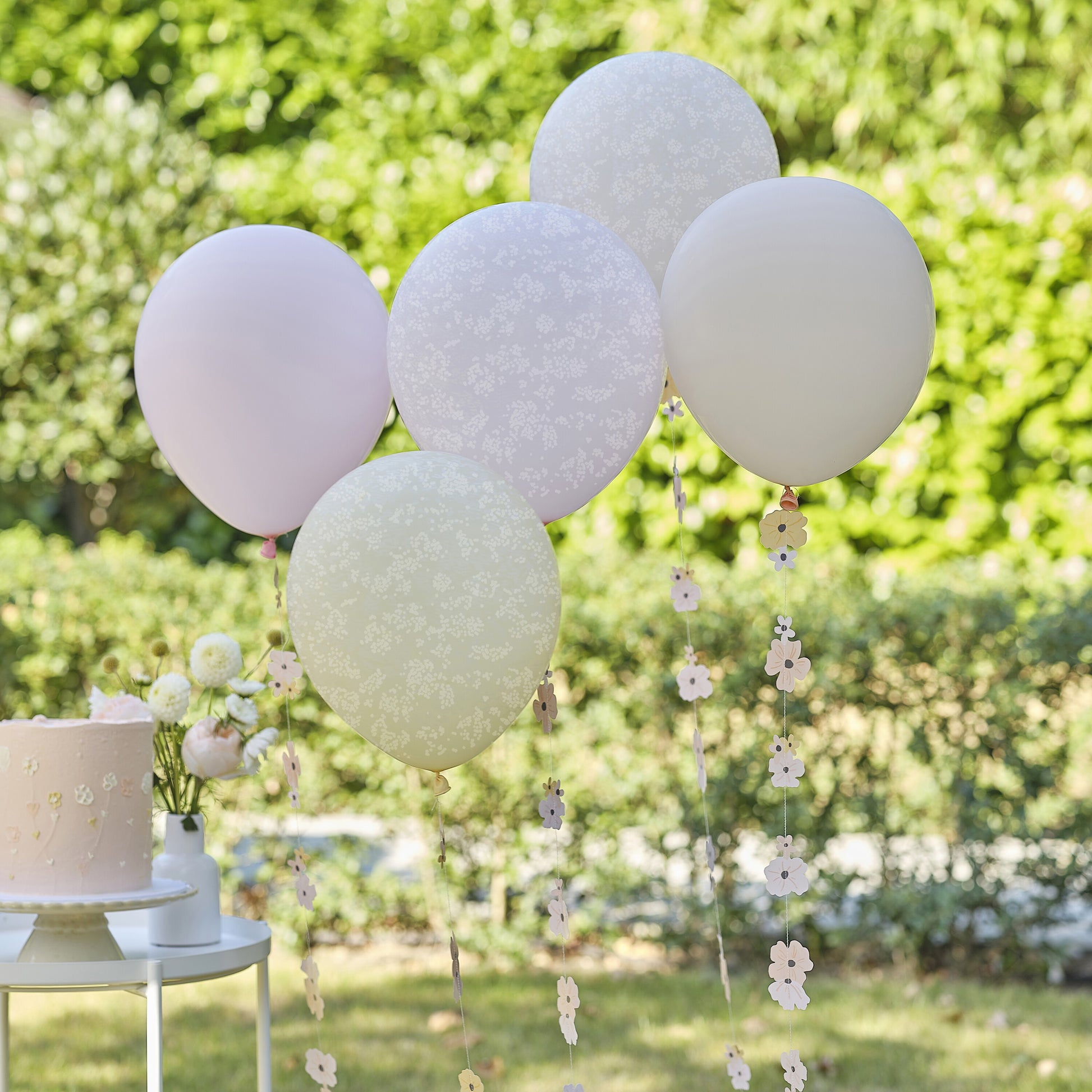 Нежни Латексови Балони на Цветенца - Party Design