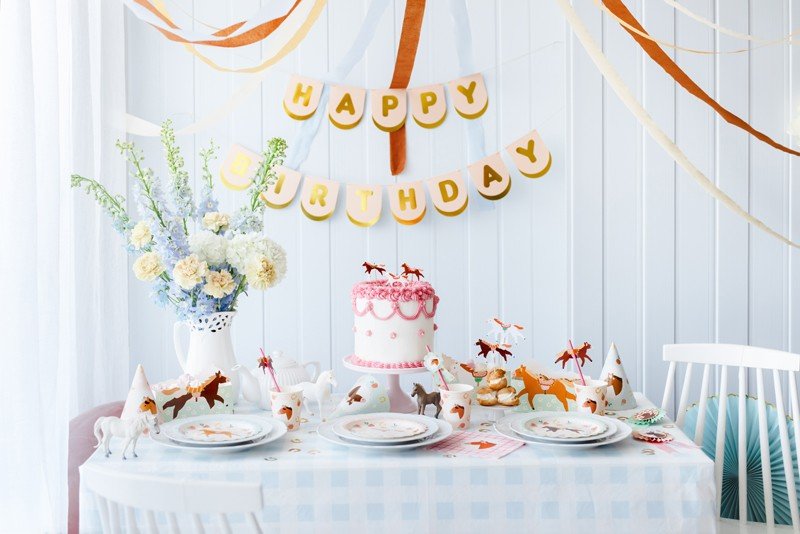 Хартиени Чинии "Кончета", 18 см - Party Design