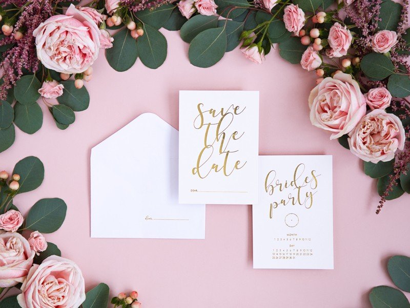 Покани "Save the Date" за Моминско Парти, Бели със Златен Принт - Party Design
