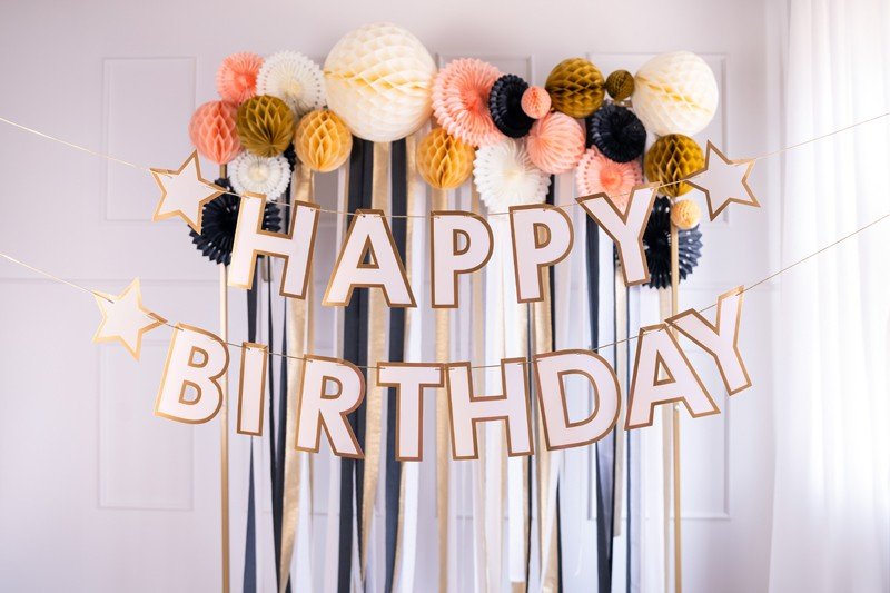 Банер Happy Birthday в Златно и кремаво - Party Design