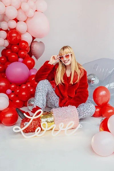 Пинята във Форма на Червило - Party Design