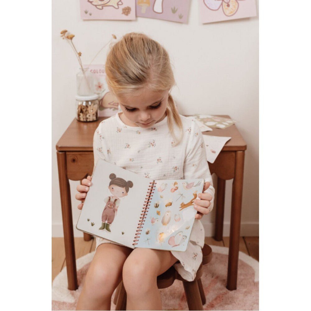 Книжка със Стикери "Облечи Rosa" – Колекция Fairy Garden - Party Design