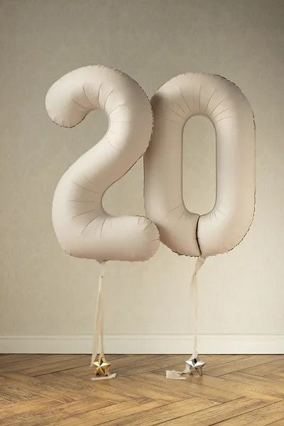 Фолиен балон цифра – мат, светло топло сиво - Party Design