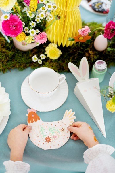 Салфетки Кокошка, Комбинация от Цветове 16х13см - (1 пакет / 20 бр.) - Party Design