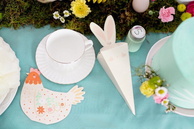 Салфетки Кокошка, Комбинация от Цветове 16х13см - (1 пакет / 20 бр.) - Party Design