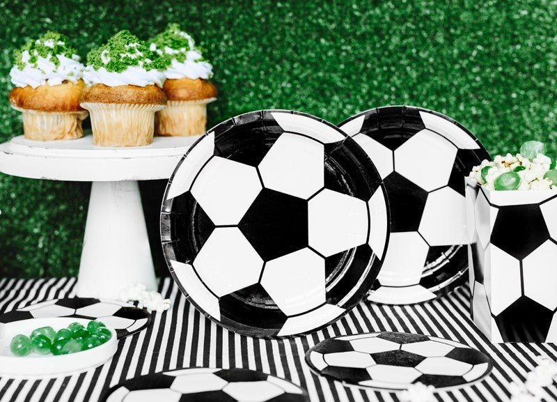 Парти Чинии Футболна Топка, 18см - (1 пакет / 6 бр.) - Party Design