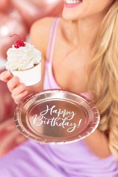 Парти Чинии "Happy Birthday!" в Розово Злато, 18см - (1 пакет / 6 бр.) - Party Design