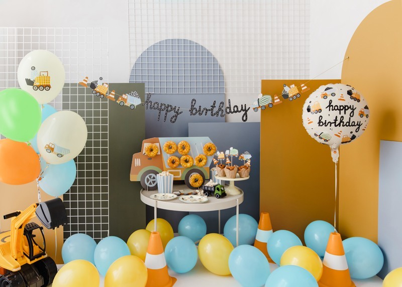 Банер Happy Birthday с Машинки за Строителство в различна атмосфера