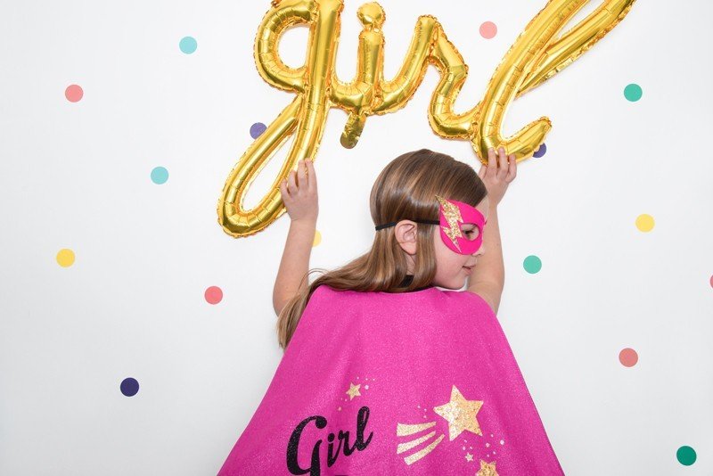 Фолиев Балон Надпис ''Girl'', Злато, 77x70см - Party Design