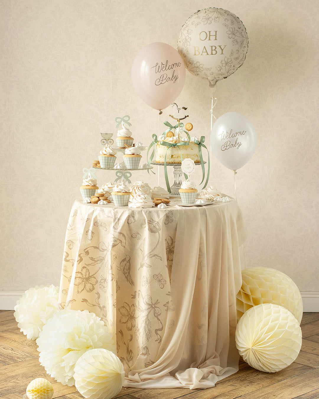 Нежна baby shower декорация с балони Oh Baby и сладка маса