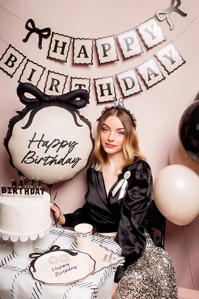 Банер Happy Birthday с панделки кремаво и черно