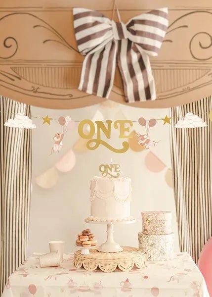 Свещ за рожден ден “ONE” студено злато - Party Design