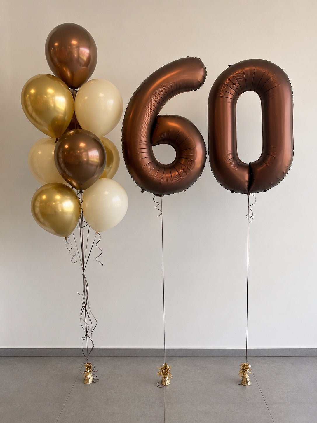 Кафяви цифри с хелий и букет от 10 балона - Party Design