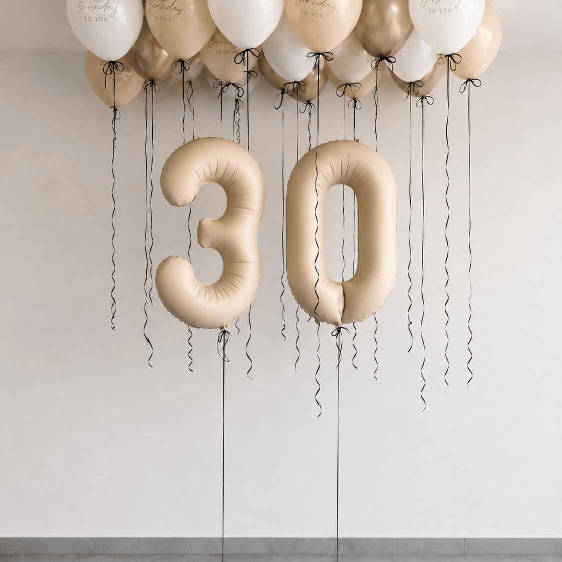 Комплект балони в бежово с цифри и латексови балони на тавана - Party Design