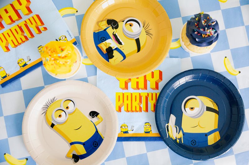 Хартиени чинии Minions, 6 бр. - PartyDesign