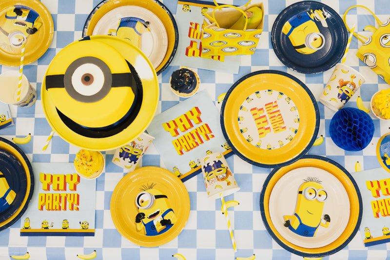 Хартиени чинии Minions, 6 бр. - PartyDesign